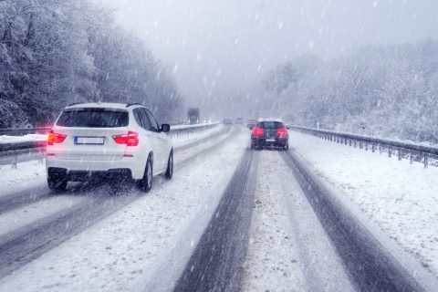 how to drive in snow